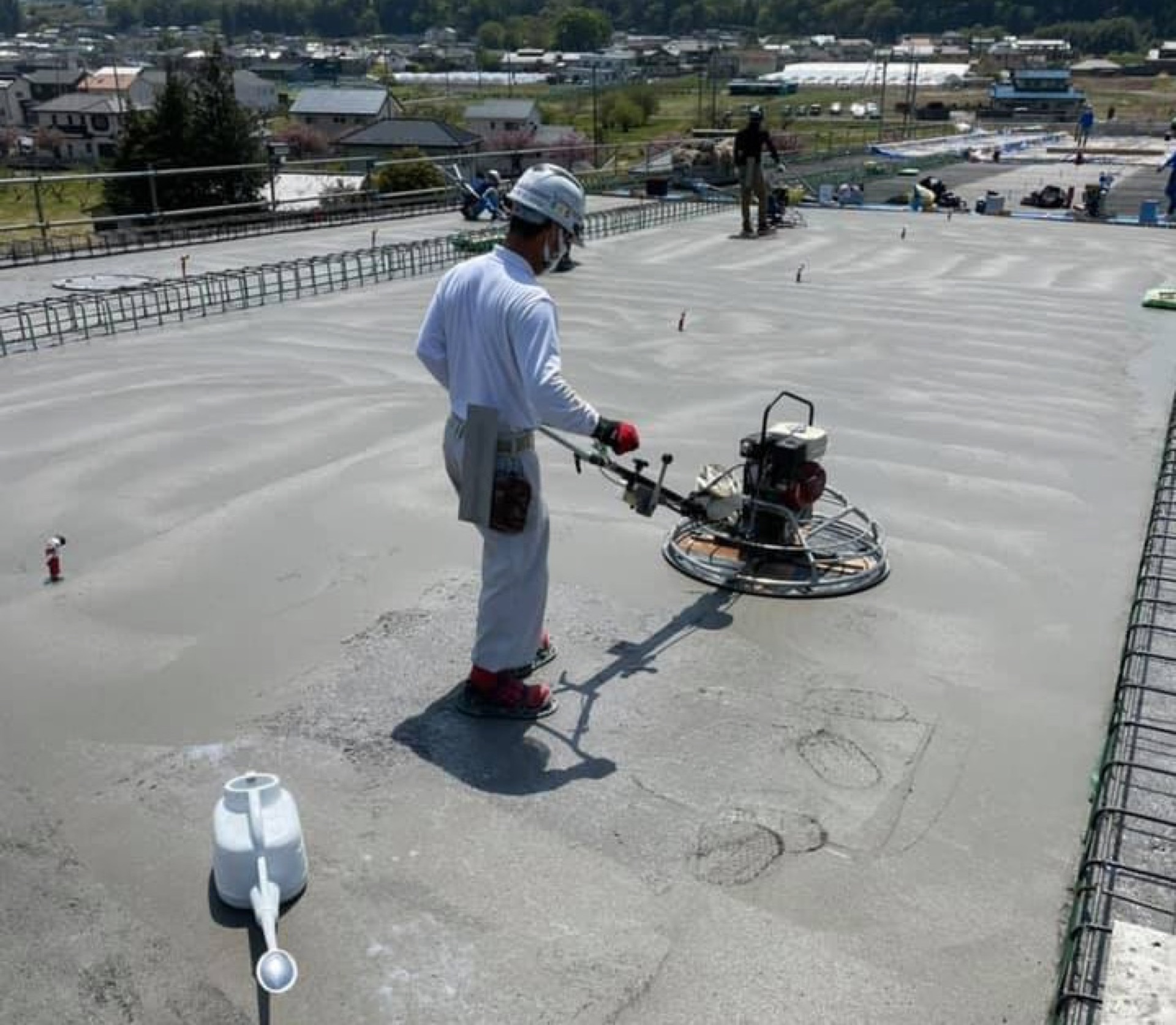 現場でのOJT指導 - 安全確認作業